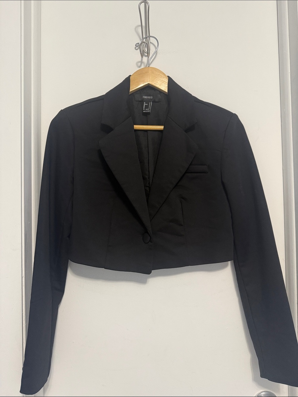 Forever 21 Black Cropped Blazer Jacket